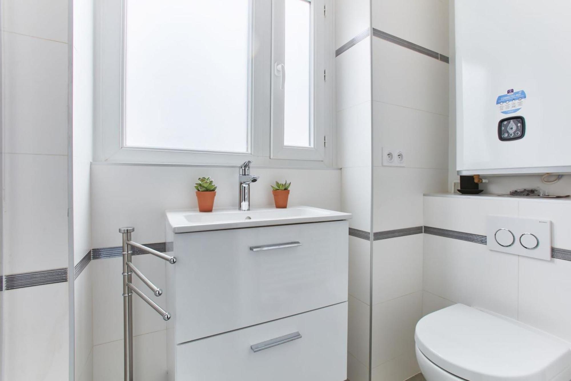Montmartre & Sacre-Coeur Basilica - 1Br - Cityapartmentstay Paris Exterior photo